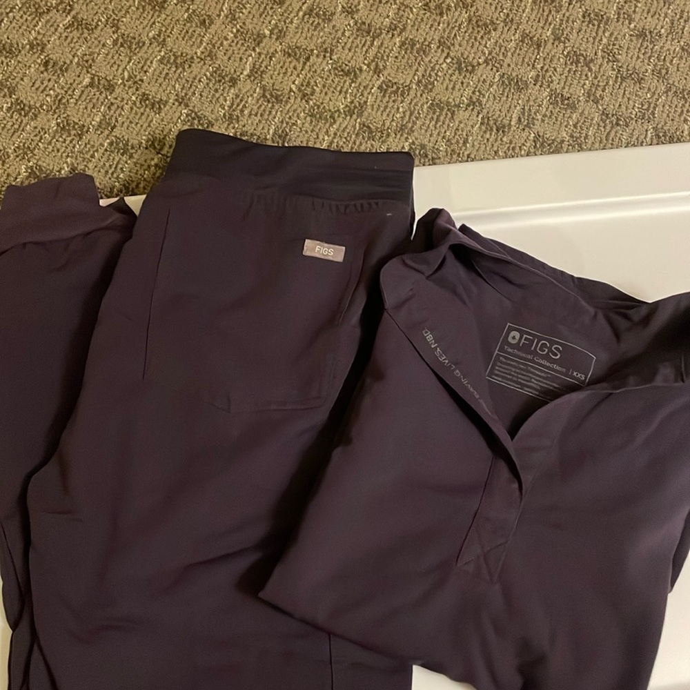 Figs scrubs